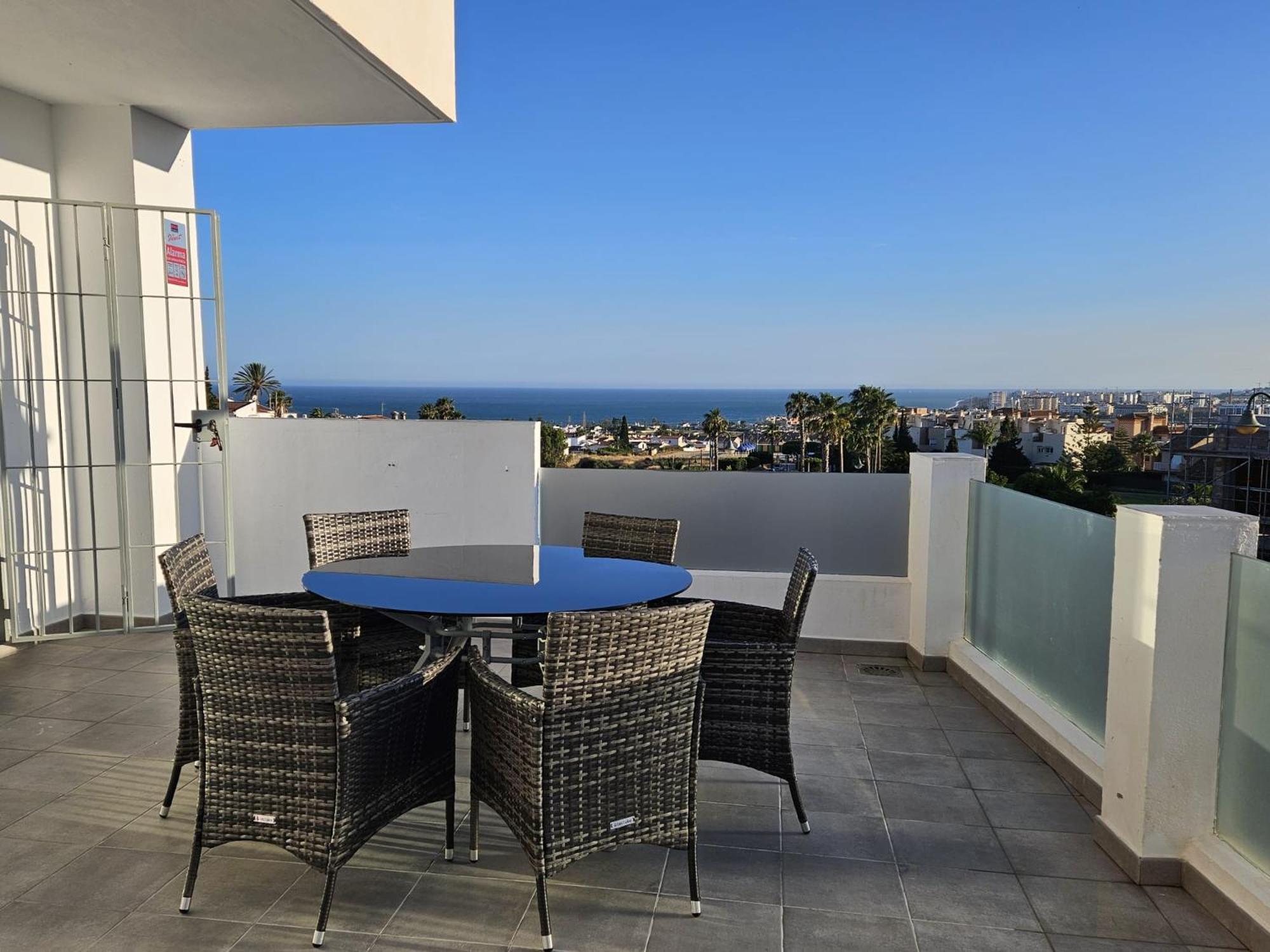 Golf En Baviera Con Vistas Al Mar Apartamento Caleta De Velez Exterior foto