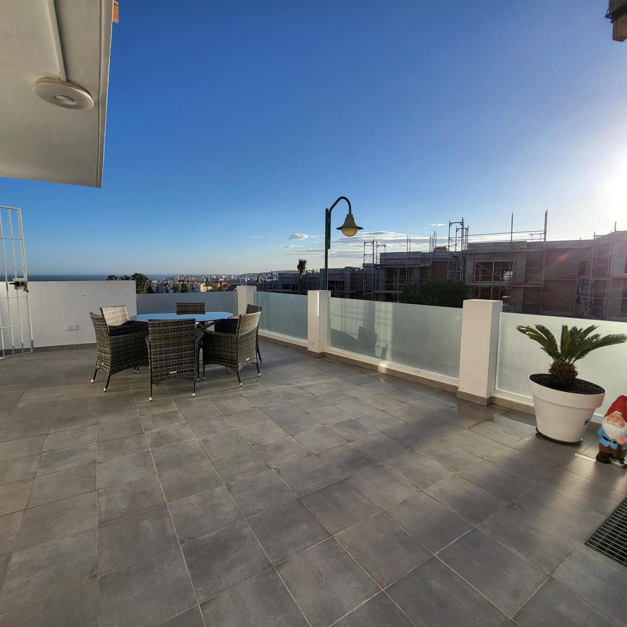 Golf En Baviera Con Vistas Al Mar Apartamento Caleta De Velez Exterior foto