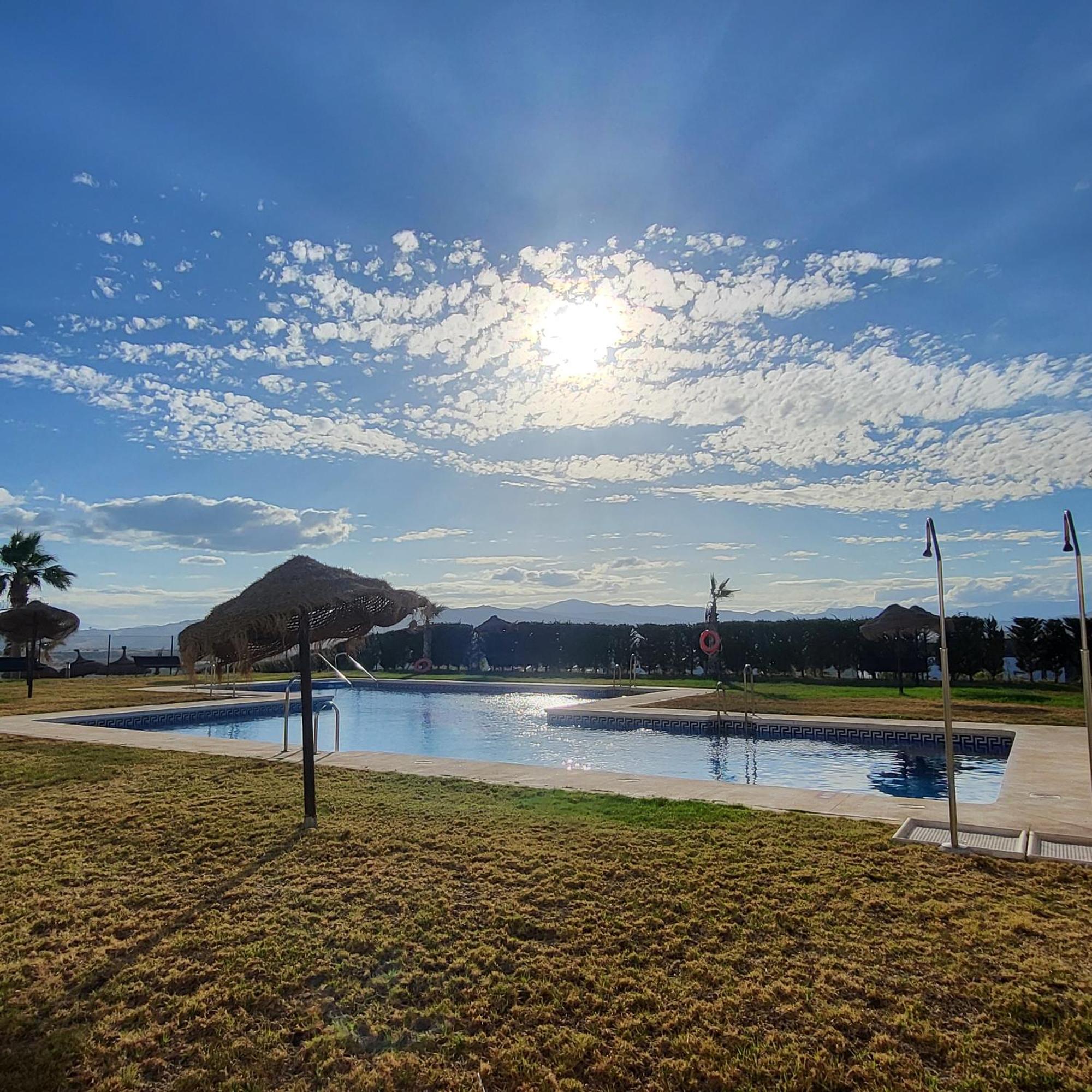 Golf En Baviera Con Vistas Al Mar Apartamento Caleta De Velez Exterior foto