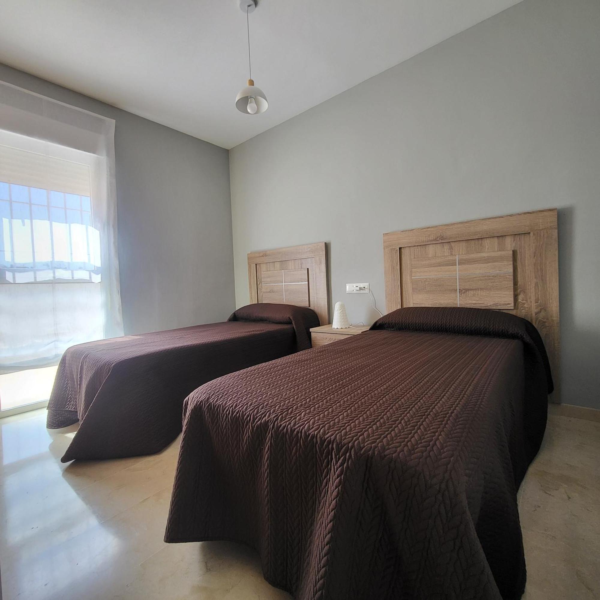 Golf En Baviera Con Vistas Al Mar Apartamento Caleta De Velez Exterior foto